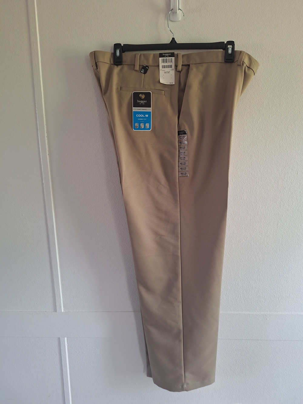 Haggar Men's Khaki Straight-Leg Dress Pants